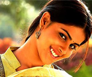 Genelia has no concern for Tollywood!