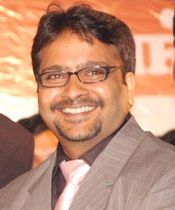 Charan goes for secret marriage