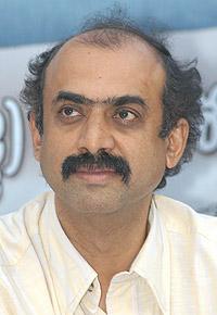 How Rajamouli Saved Suresh Babu?
