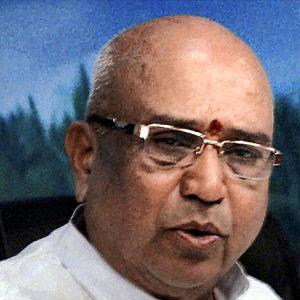Shankar Rao serves "No Confidence" notice against Kiran Govt