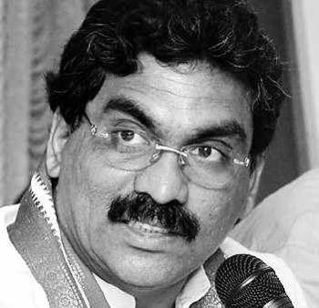 Seemandhra MPs end fast, held for taking out rally