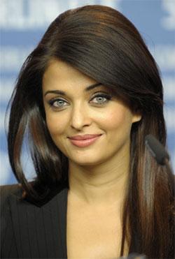 South Directors Queue for Aish