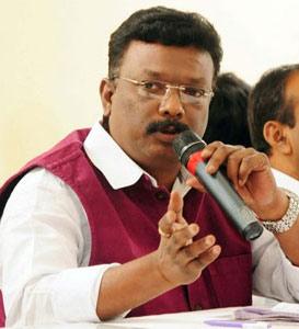 People have rejected KCR's rich candidates: Shravan Kumar