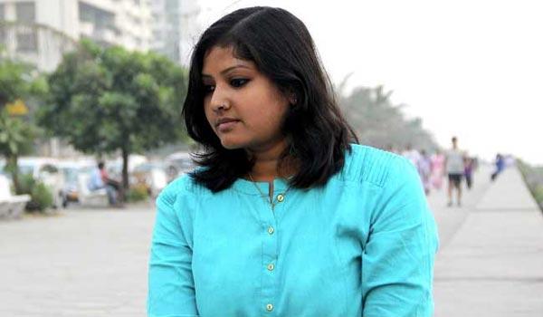 Black Money Smells Rotten – Bank Employees Wear Masks
