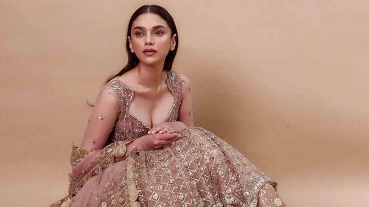 Oke Oka Jeevitham movie bowls Aditi Rao Hydari