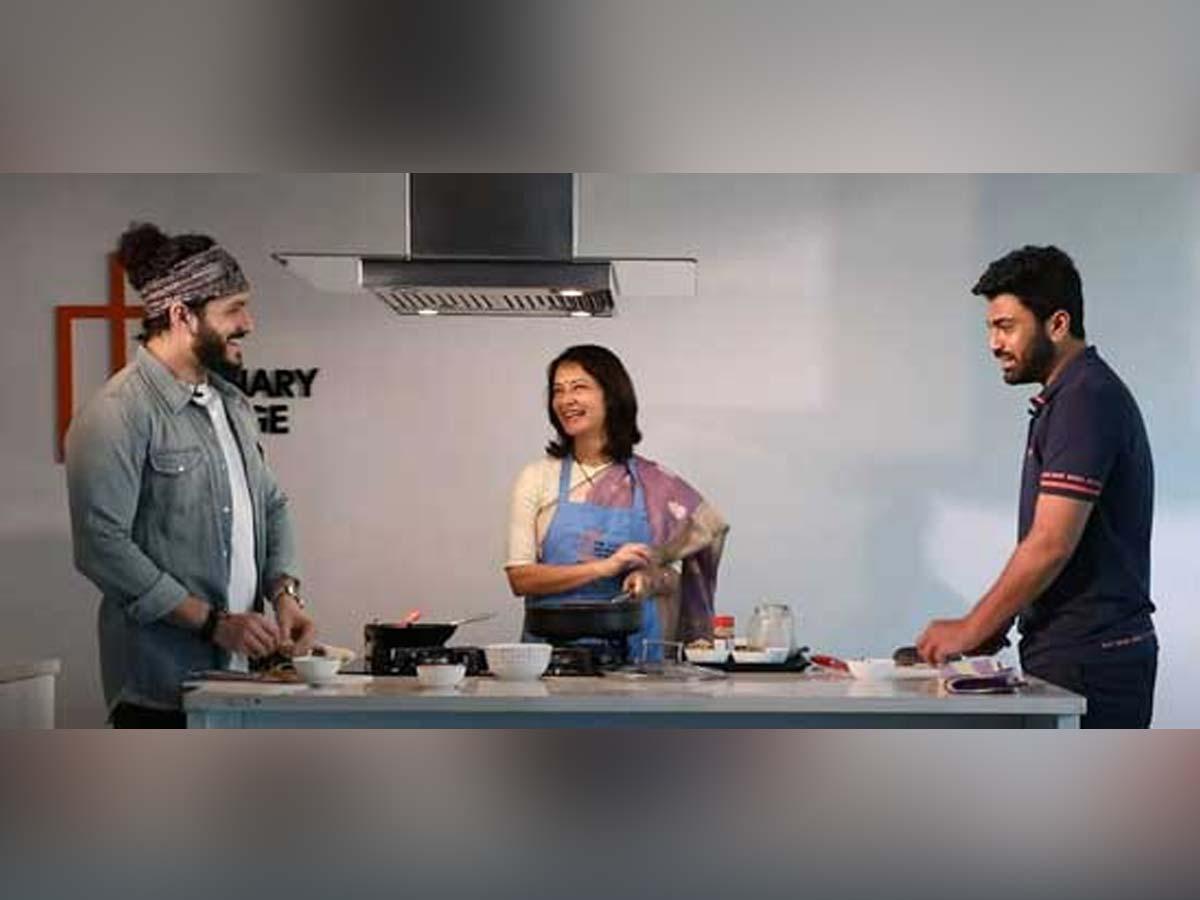 Akhil & Sharwanand: ' Prabhas will not leave'