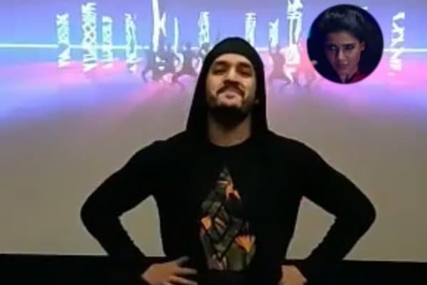 Akhil Delights Samantha