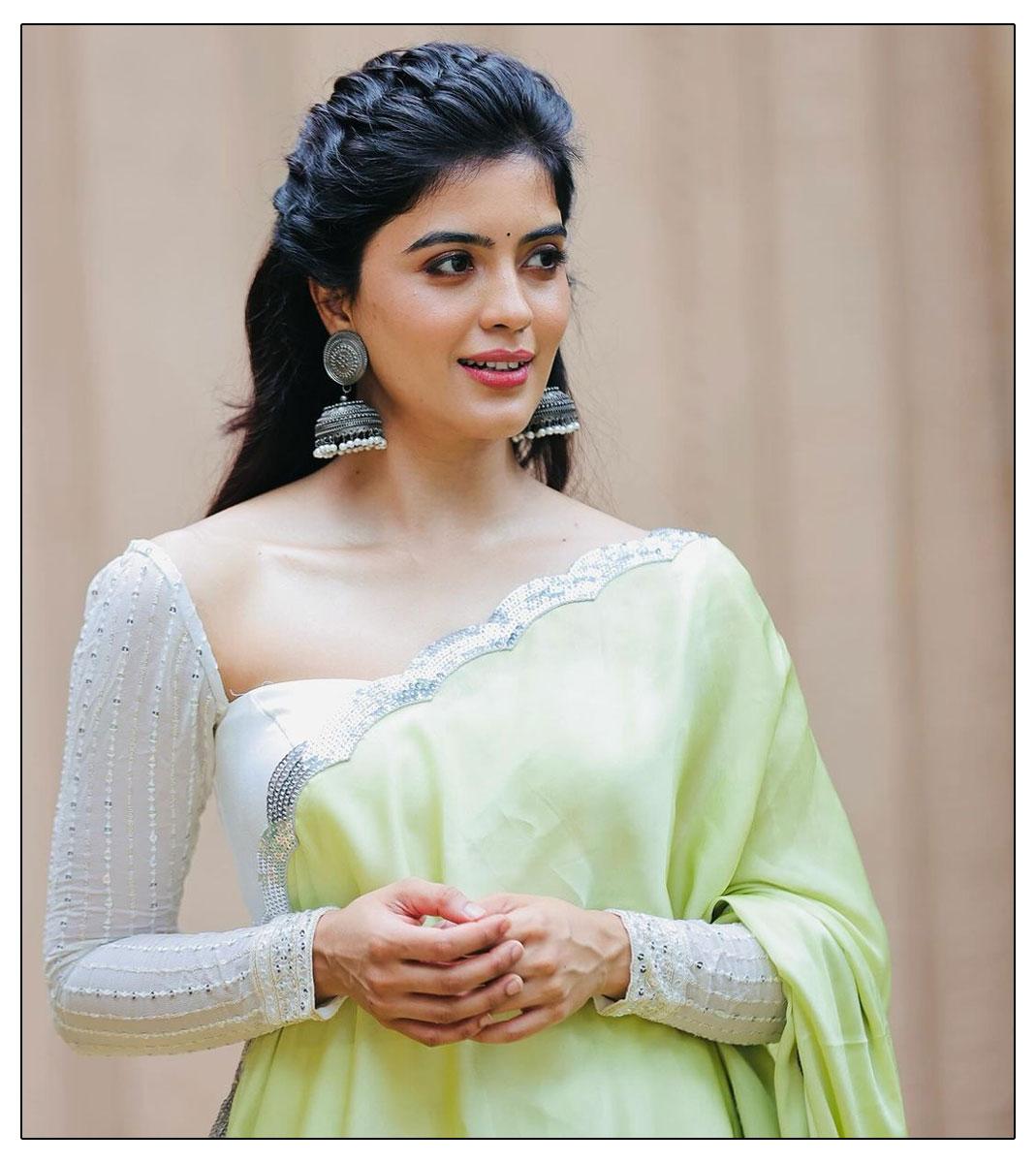 Amritha Aiyer Turns Gorgeous In Green