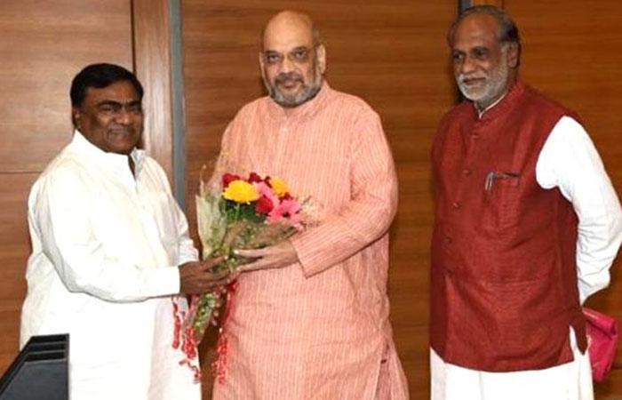 Babu Mohan BJP, Mohan Babu?