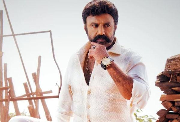 Utter Flop Director Offers Story For Balakrishna