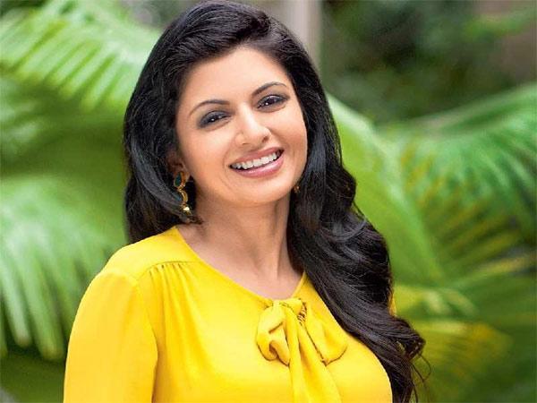 Salman's Heroine Turns Prabhas's Mom