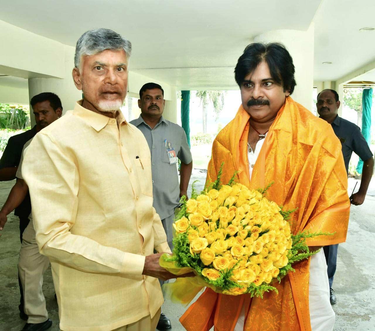 CBN-Pawan Kalyan to end the deadlock