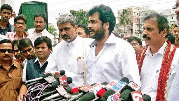 Sivaji and Chalasani Should Be TDP Leaders!