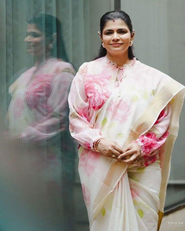 Chinmayi Sripaada Faces Online Heat Over Blast Fight Clip Post
