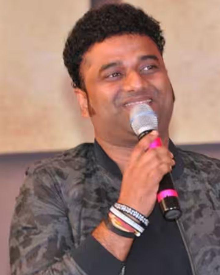 Devi Sri Prasad Suggests Janhvi Kapoor For Pushpa 3 Item Song