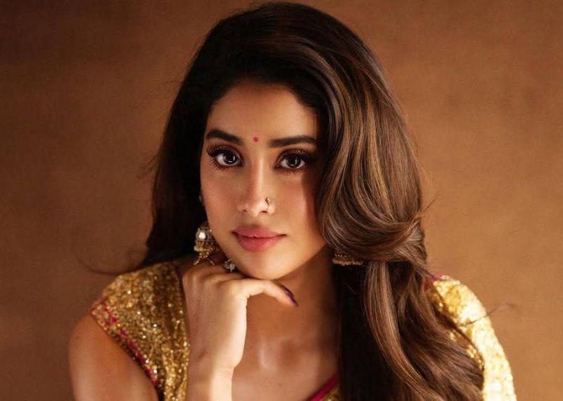 Did Janhvi oppose Peddi scenes, Actor Gayatri exposes her