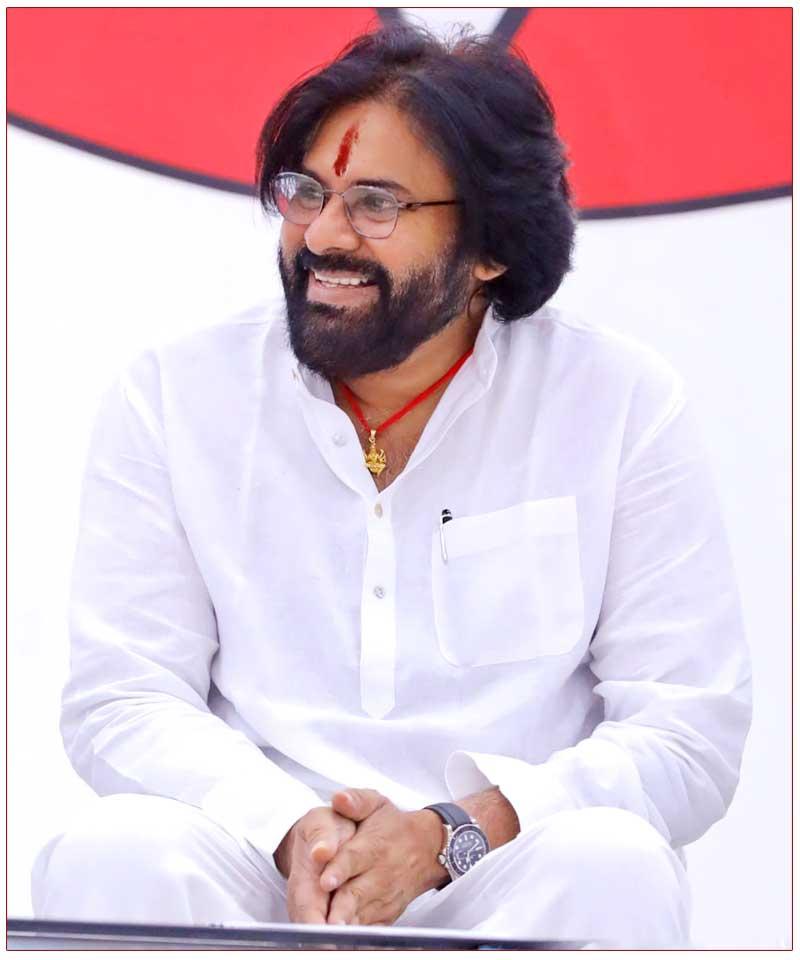 Pawan planning to complete Hari Hara Veera Mallu