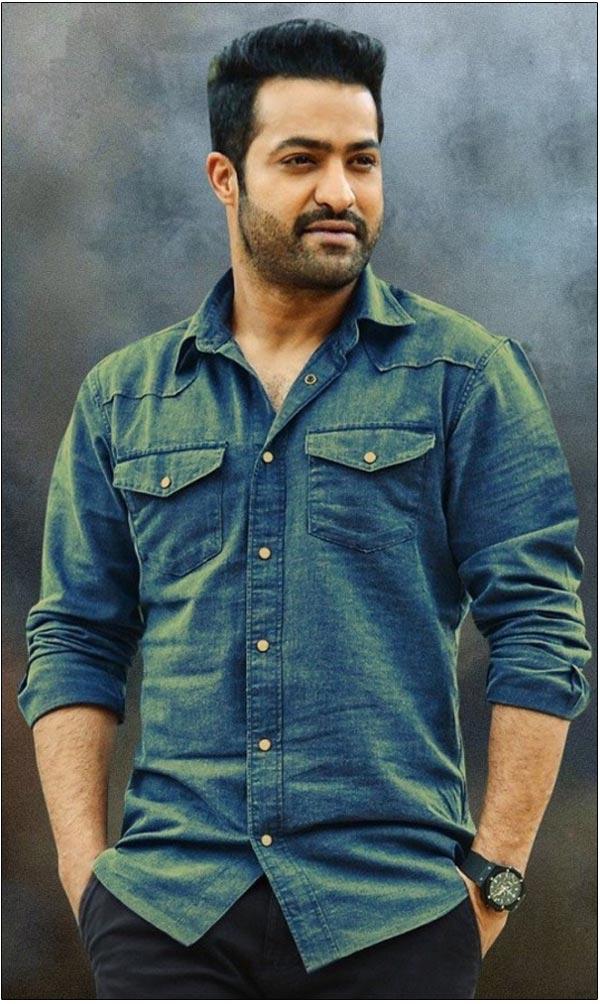 War 2: NTR First Look On This Special Day