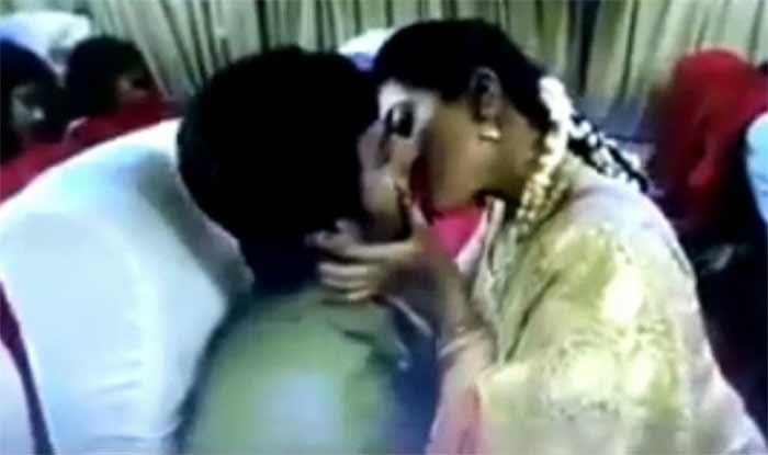 VD Konda Rowdies Missing Lip-Lock!