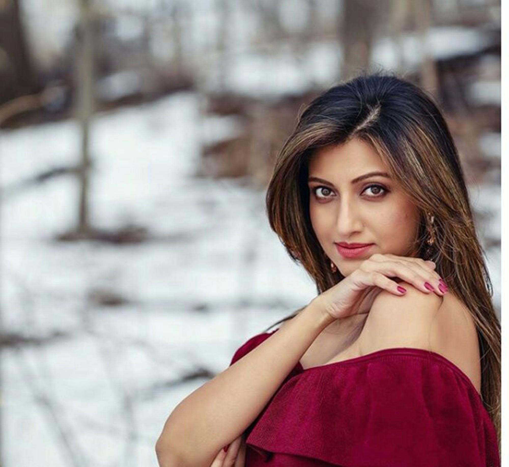 Hamsa Nandini In Pain!