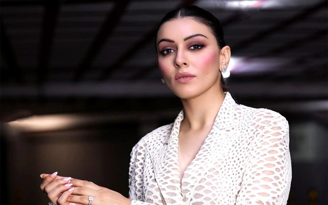 Hansika wraps Man