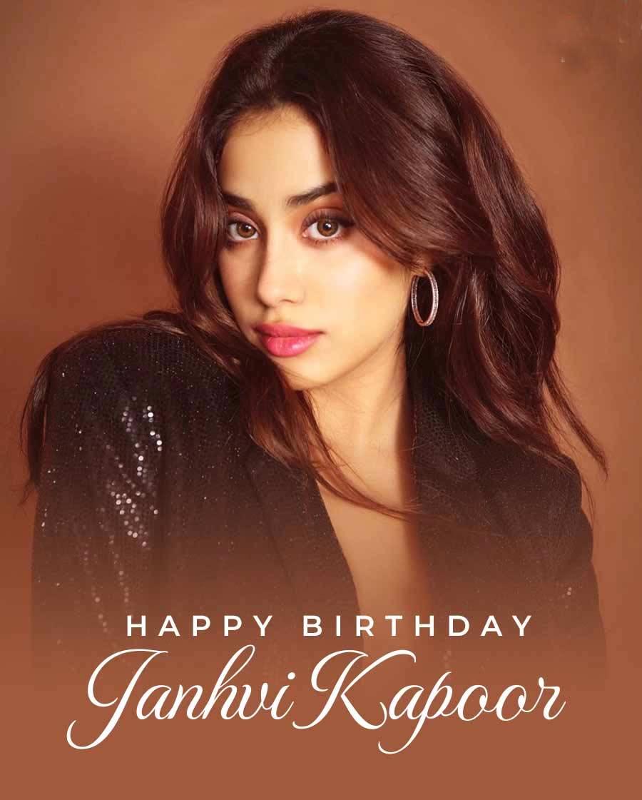 Janhvi Kapoor : Hot & Happening Beauty