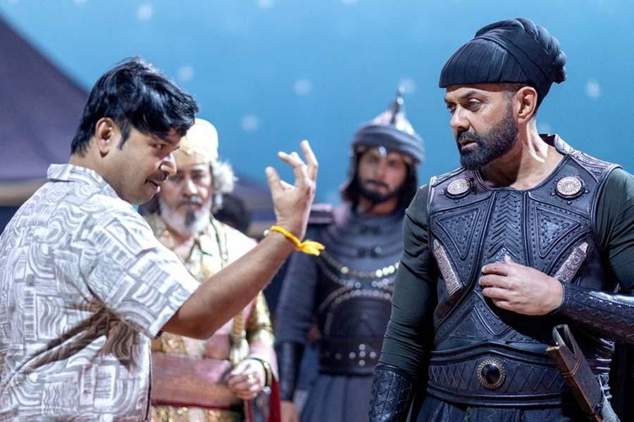 Hari Hara Veera Mallu Director Praises Bobby Deol Performance