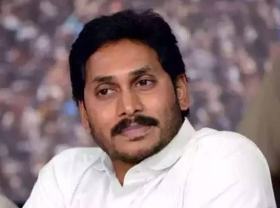 Jagan delightful treat to Congress