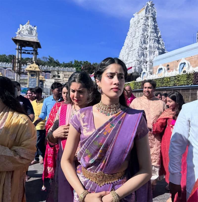Janhvi Kapoor prays for Peddi success in spiritual way
