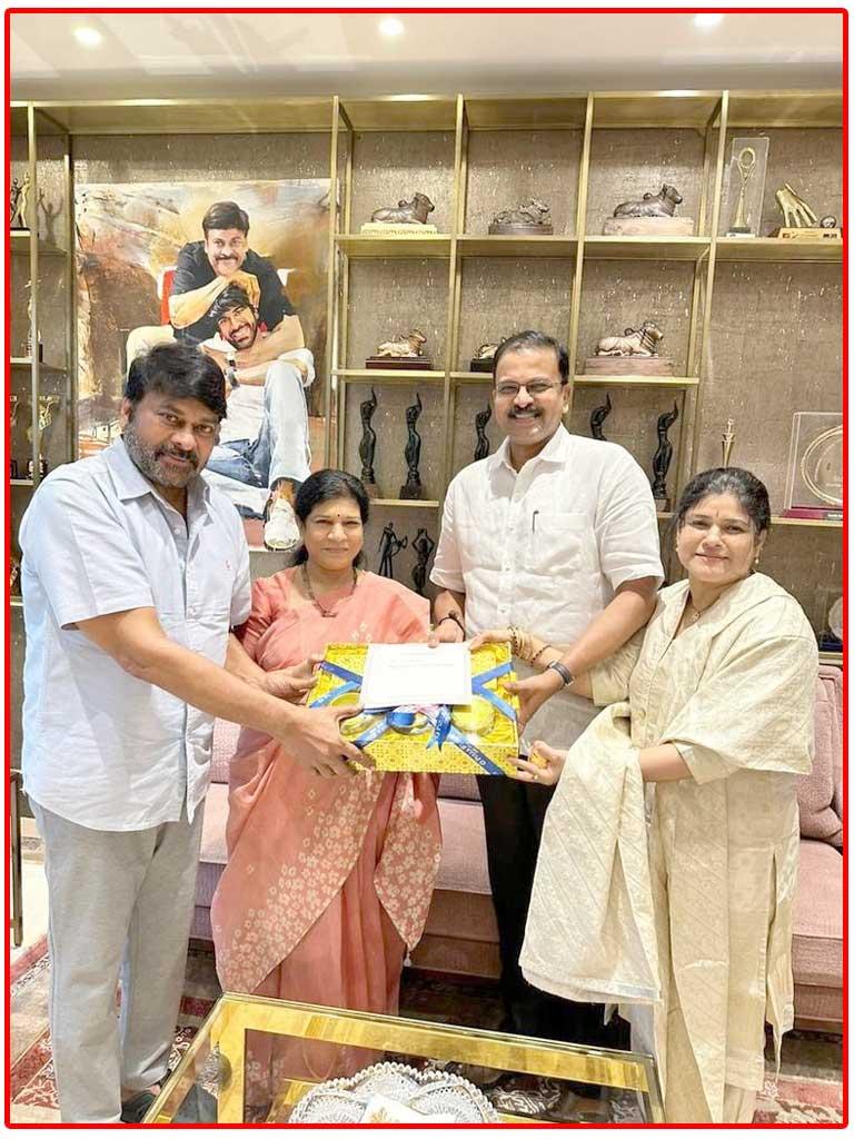 JD Lakshmi Narayana invites Chiranjeevi To His Daughter Marriage