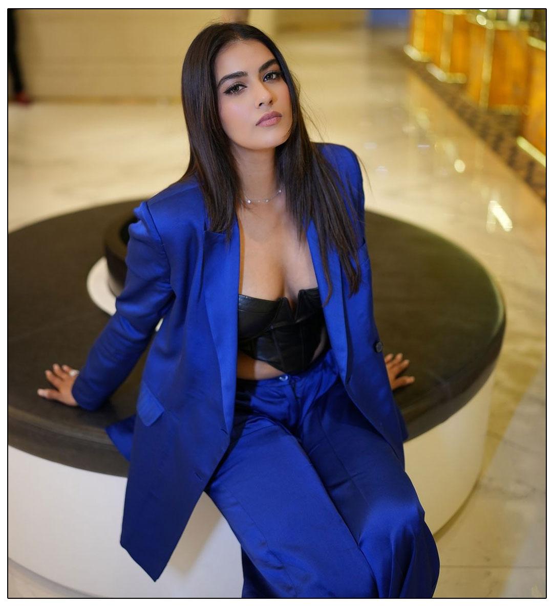 Kavya Thapar Sizzles From SIIMA Awards Appearance