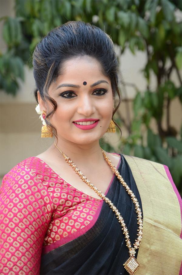 Actress Exposes Film Politics In Tollywood