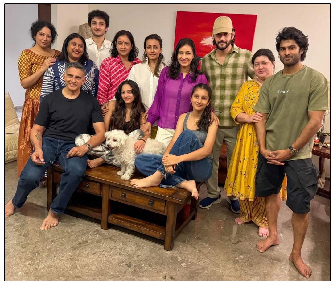Mahesh Babu Celebrates His Sister Manjula Birthday