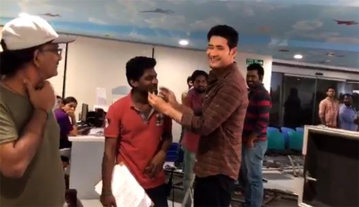 Mahesh Babu Pulled Assistant Dir Cheeks
