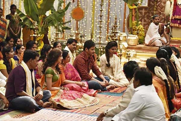 Mahesh, Samantha & Pranitha Offer Special Puja!