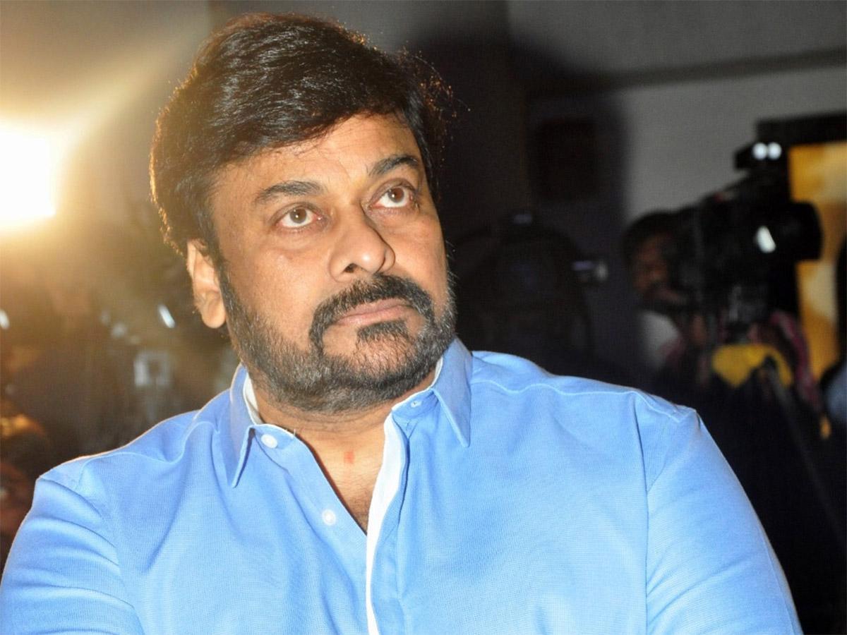 Young hero's unique act for Chiranjeevi's speedy recovery