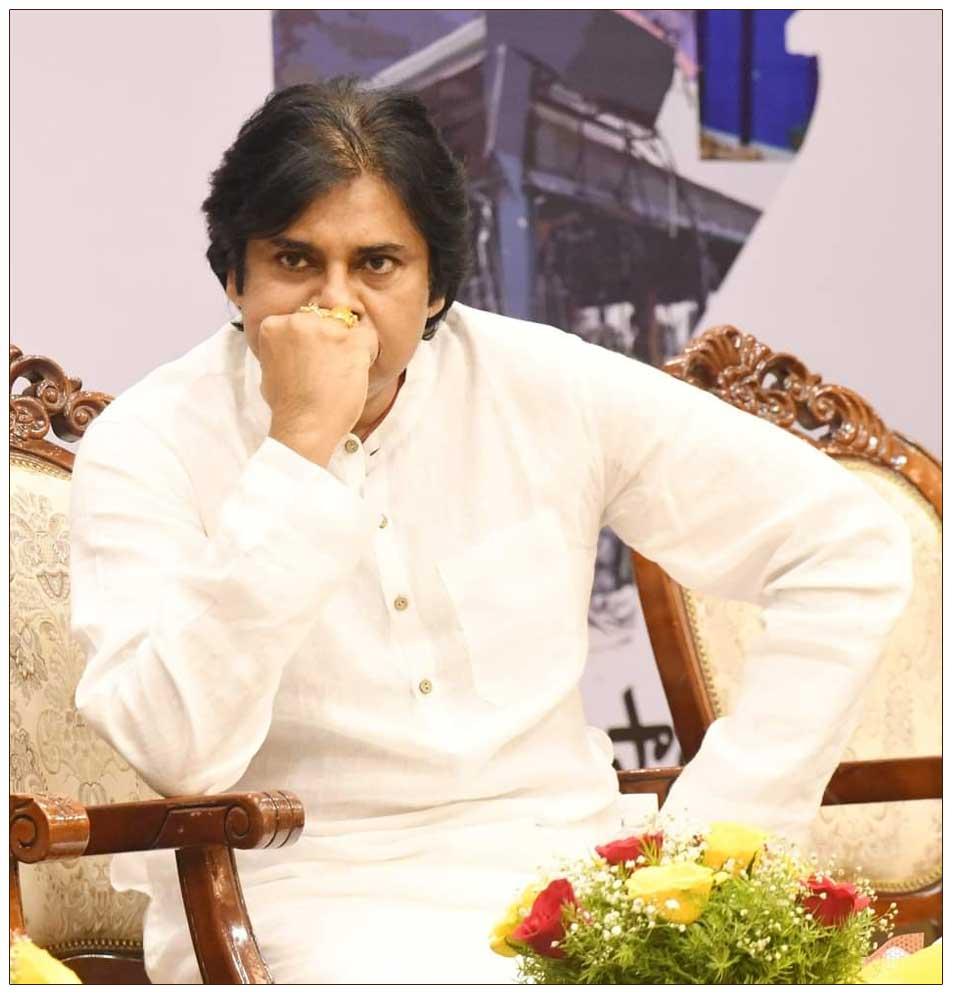 Will Pawan Kalyan resolve Mega - Allu differences