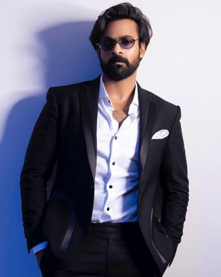 Is it difficult to impress this Mega Hero