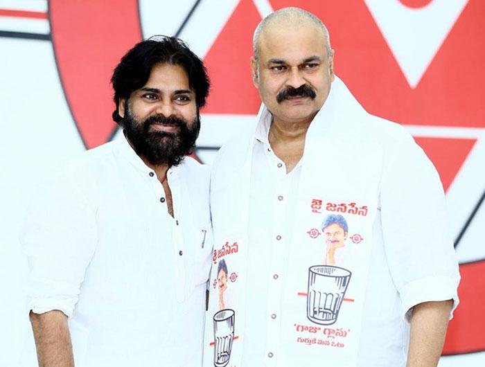 Pawan Differentiates Nagababu & Lokesh
