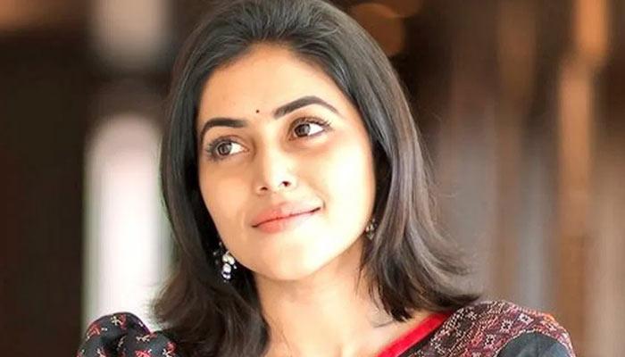 Ali Threatened Poorna, Cops Arrest The Gang