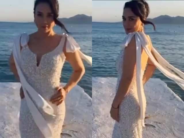 Preity Zinta Dazzles In White Gown At Cannes