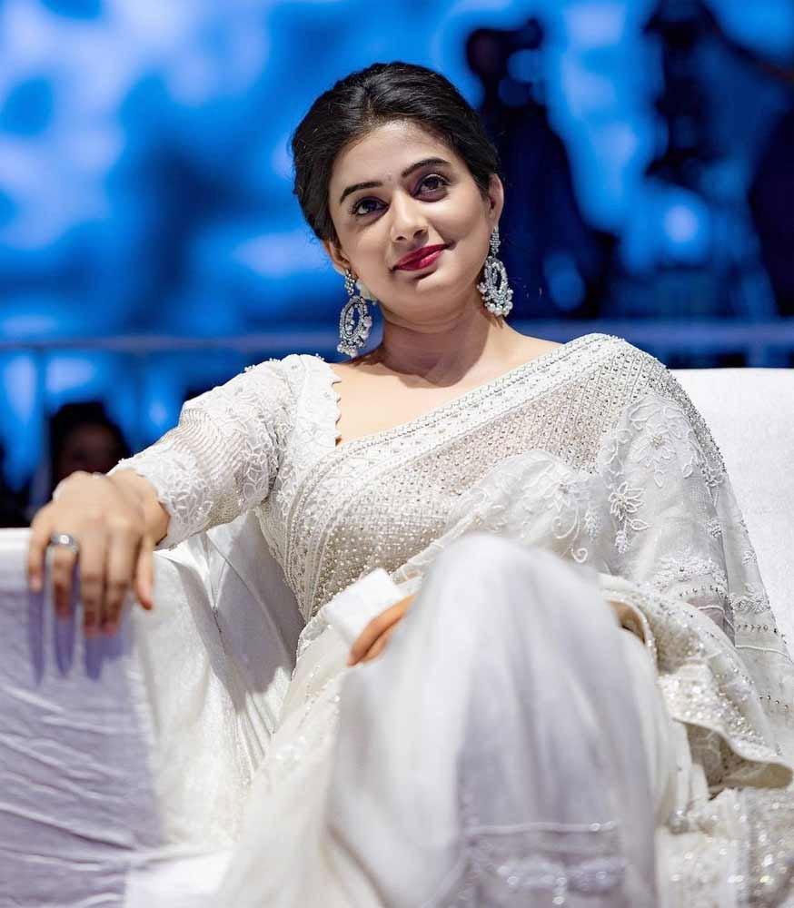 Priyamani opens on bold scenes