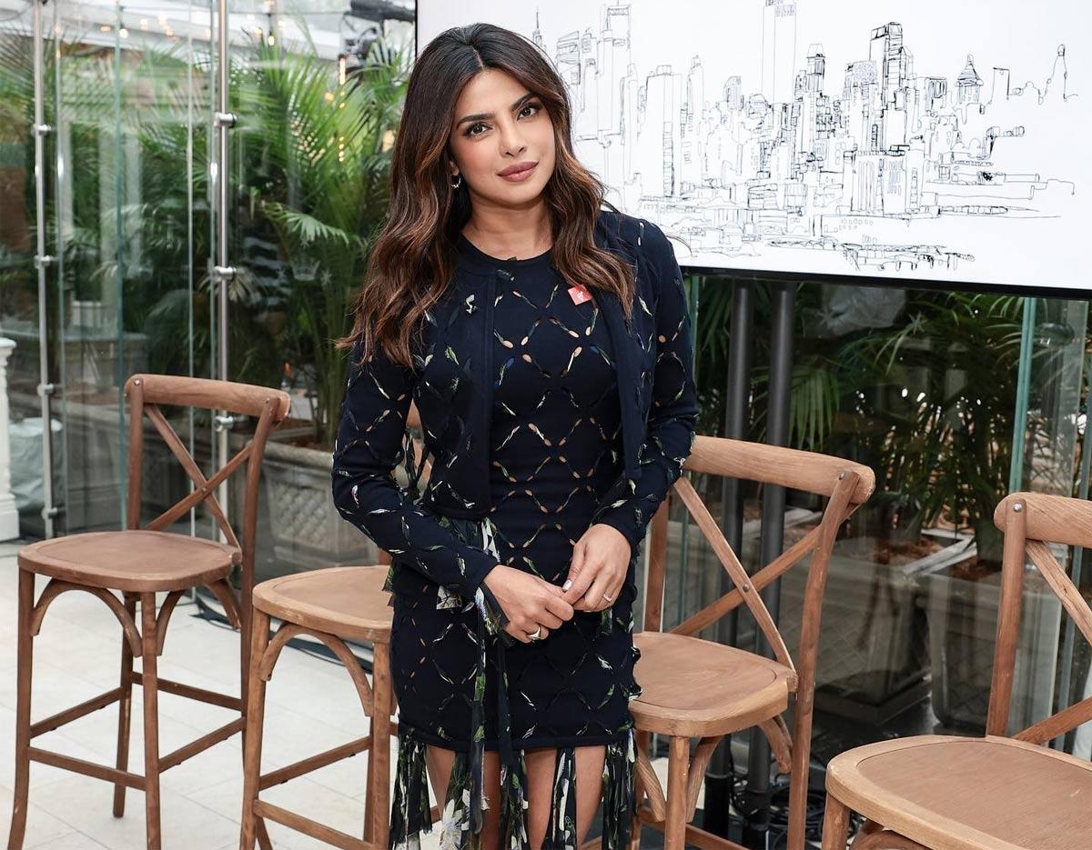 Priyanka Chopra turns hot in Black Mini Dress