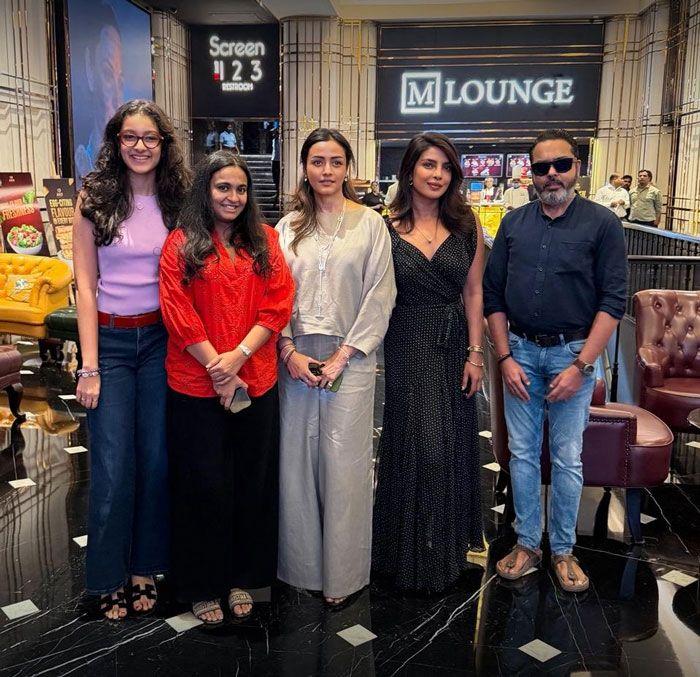 Priyanka Chora visits AMB, snapped with Namrata and Sitara
