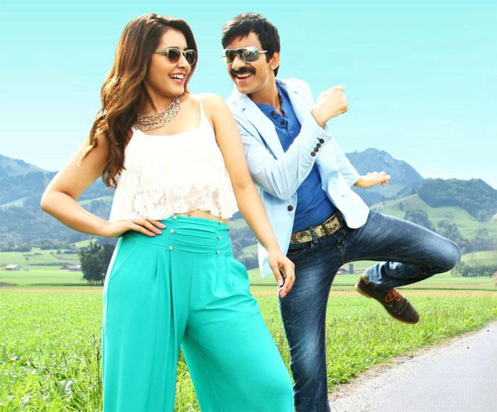 Raashi Khanna's Free Service to Ravi Teja