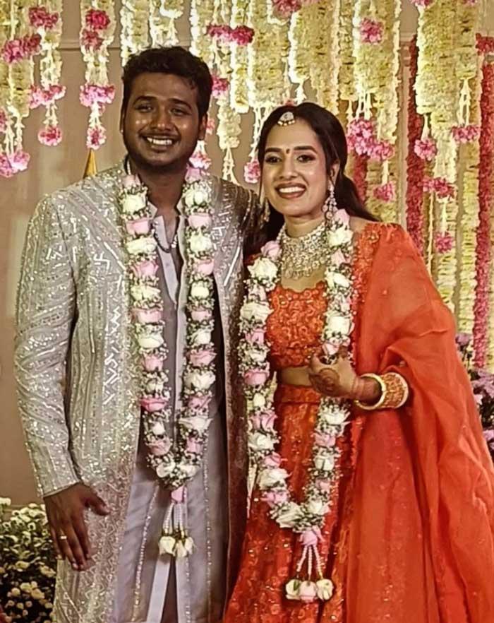 Rahul Sipligunj and Harini get engaged