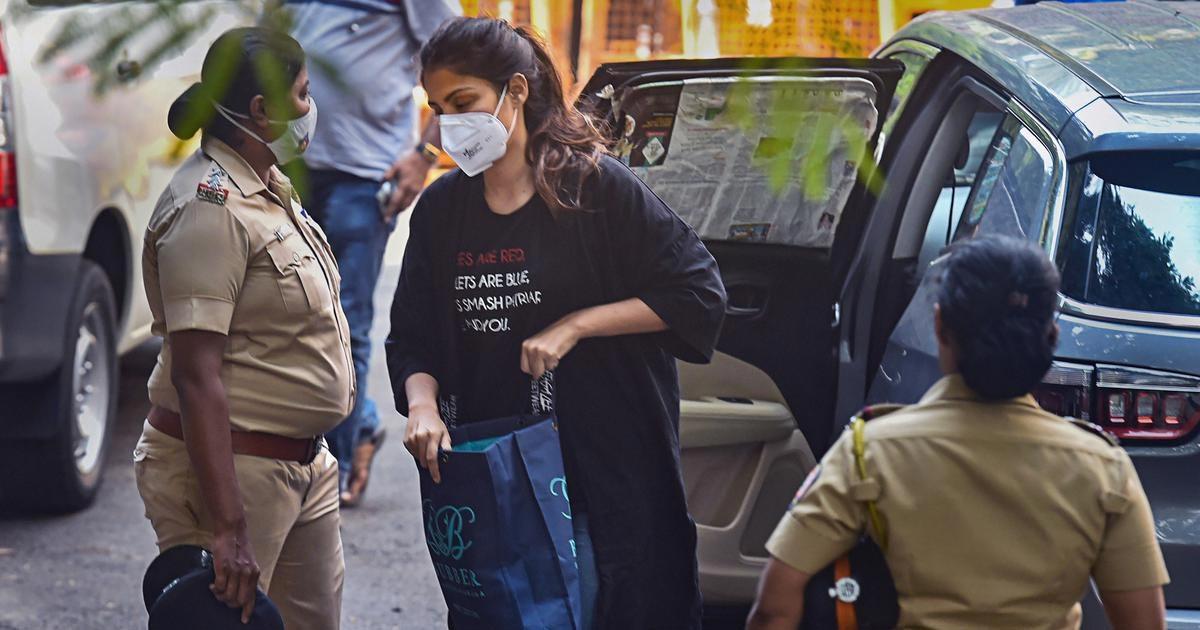 Rhea Chakraborty Arrested, Bollywood Stars Videos Found!