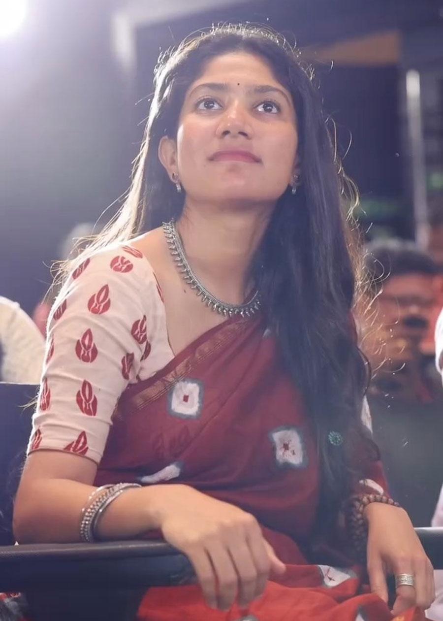 Lady Power Star in a female oriented entertainer