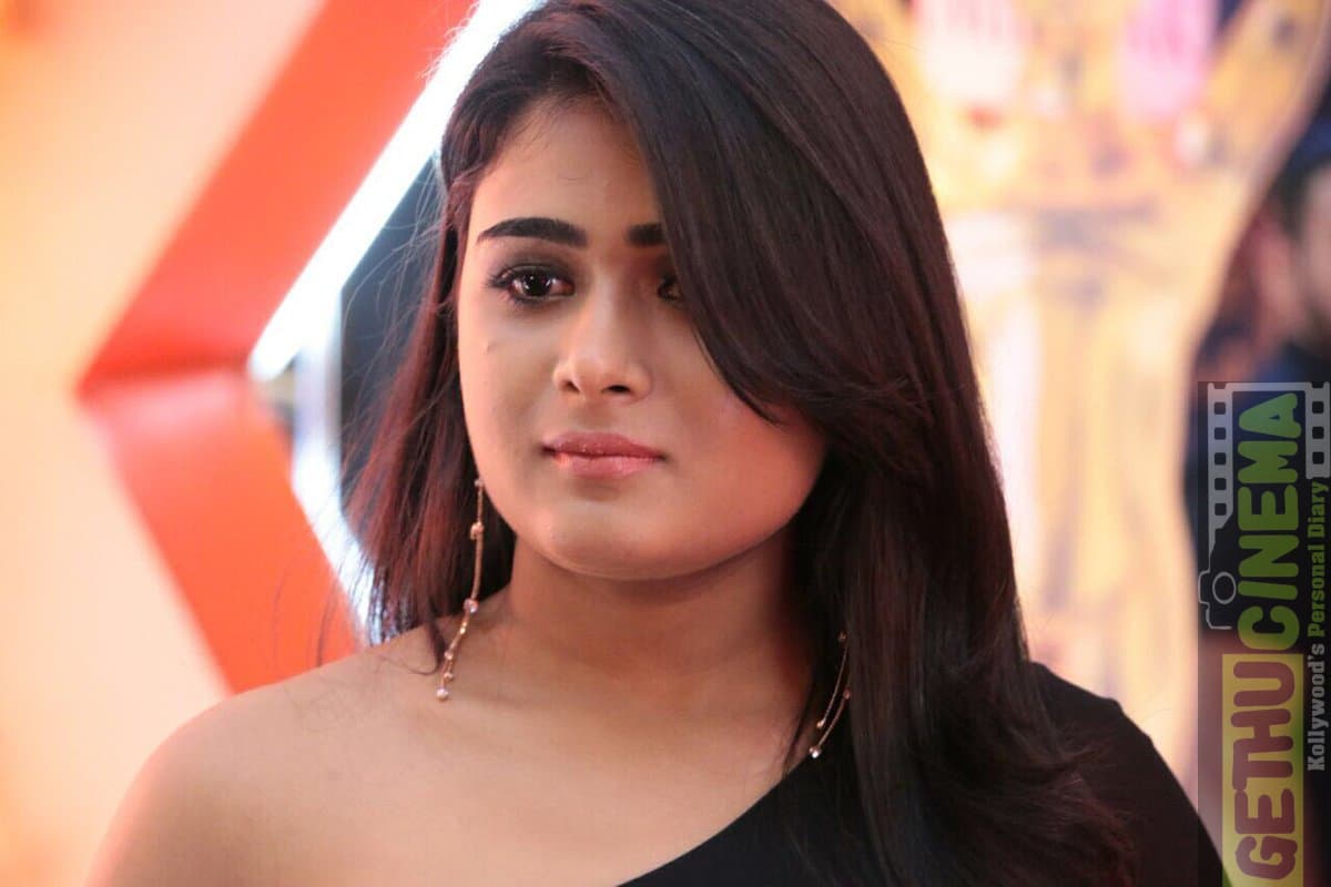 Arjun Reddy Girl Not After Money!