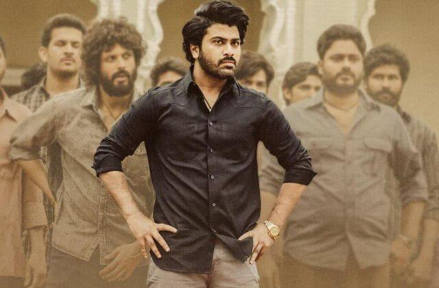 Talented Actor Following Chiru, Mahesh